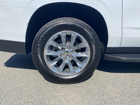 New 2026 Chevrolet Suburban Premier image 6