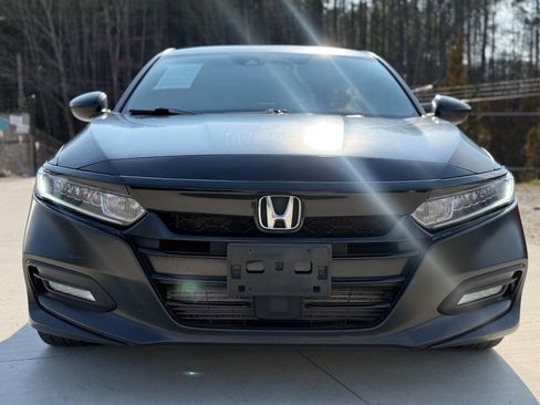 Used 2020 Honda Accord Sport image 3