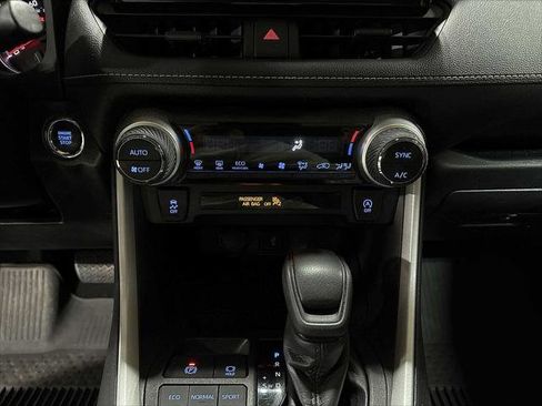 Certified 2022 Toyota RAV4 XLE image 27