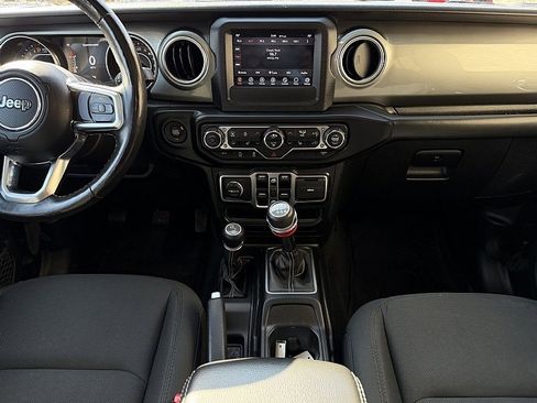 Used 2019 Jeep Wrangler Unlimited Sahara w/ LED Lighting Group image 10