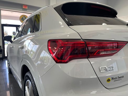 Used 2019 Audi Q3 2.0T Premium Plus w/ Premium Plus Package AWD/4WD image 15