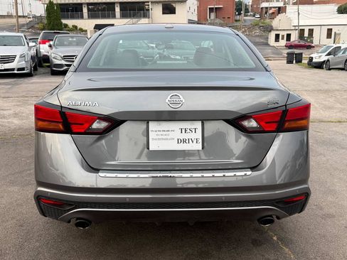 Used 2020 Nissan Altima 2.5 SR FWD image 9