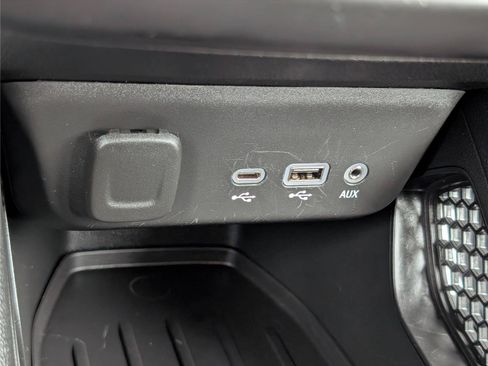 Used 2023 Chevrolet TrailBlazer LS AWD/4WD image 23