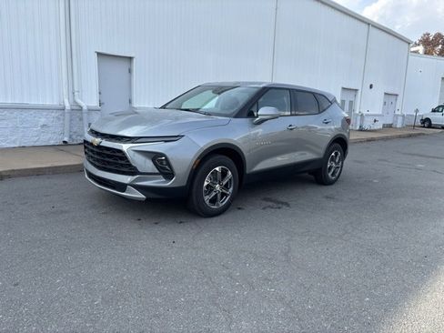 New 2026 Chevrolet Blazer LT image 9