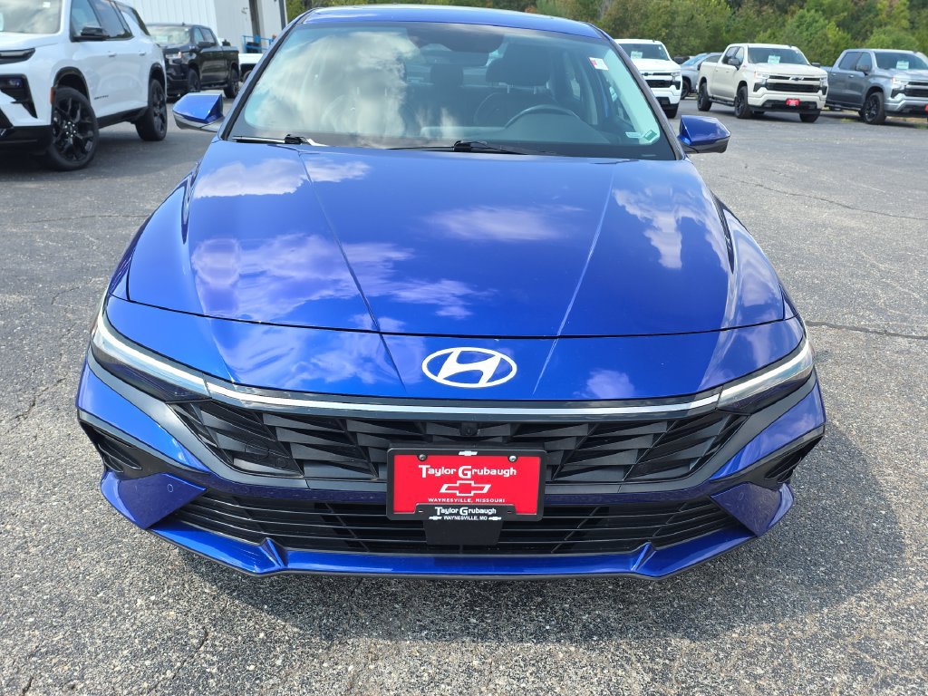 Used 2024 Hyundai Elantra Limited FWD image 3
