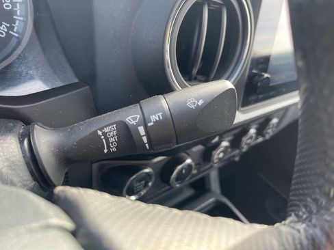 Used 2019 Toyota Tacoma TRD Sport image 54