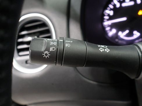 Used 2019 Nissan Pathfinder SL image 37