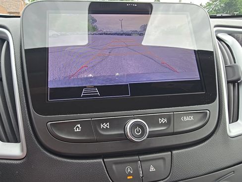 Used 2023 Chevrolet Malibu LT FWD image 13