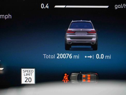 Used 2025 BMW X7 xDrive40i image 21