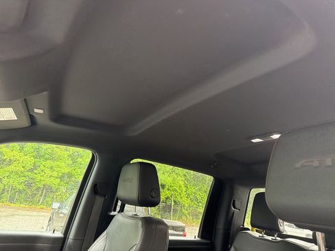Used 2022 GMC Sierra 2500 AT4 w/ Gooseneck/5TH Wheel Package AWD/4WD image 8