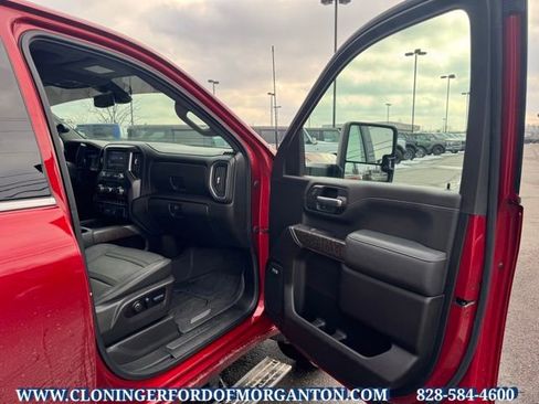 Used 2022 GMC Sierra 3500 Denali image 19