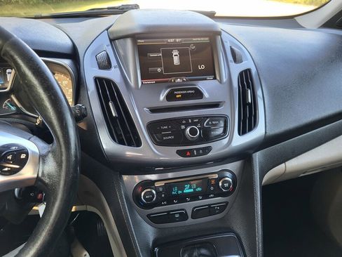 Used 2016 Ford Transit Connect Titanium image 16