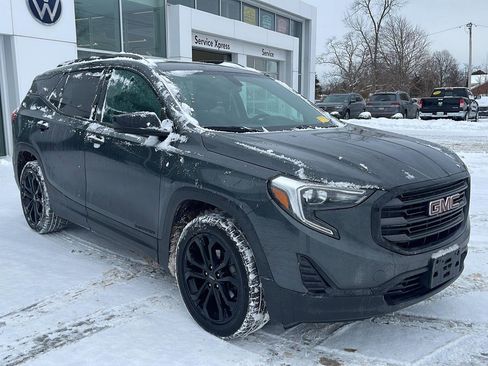 Used 2019 GMC Terrain SLE w/ Driver Convenience Package image 3