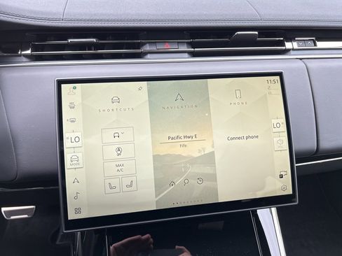 New 2025 Land Rover Range Rover Sport Dynamic SE image 25