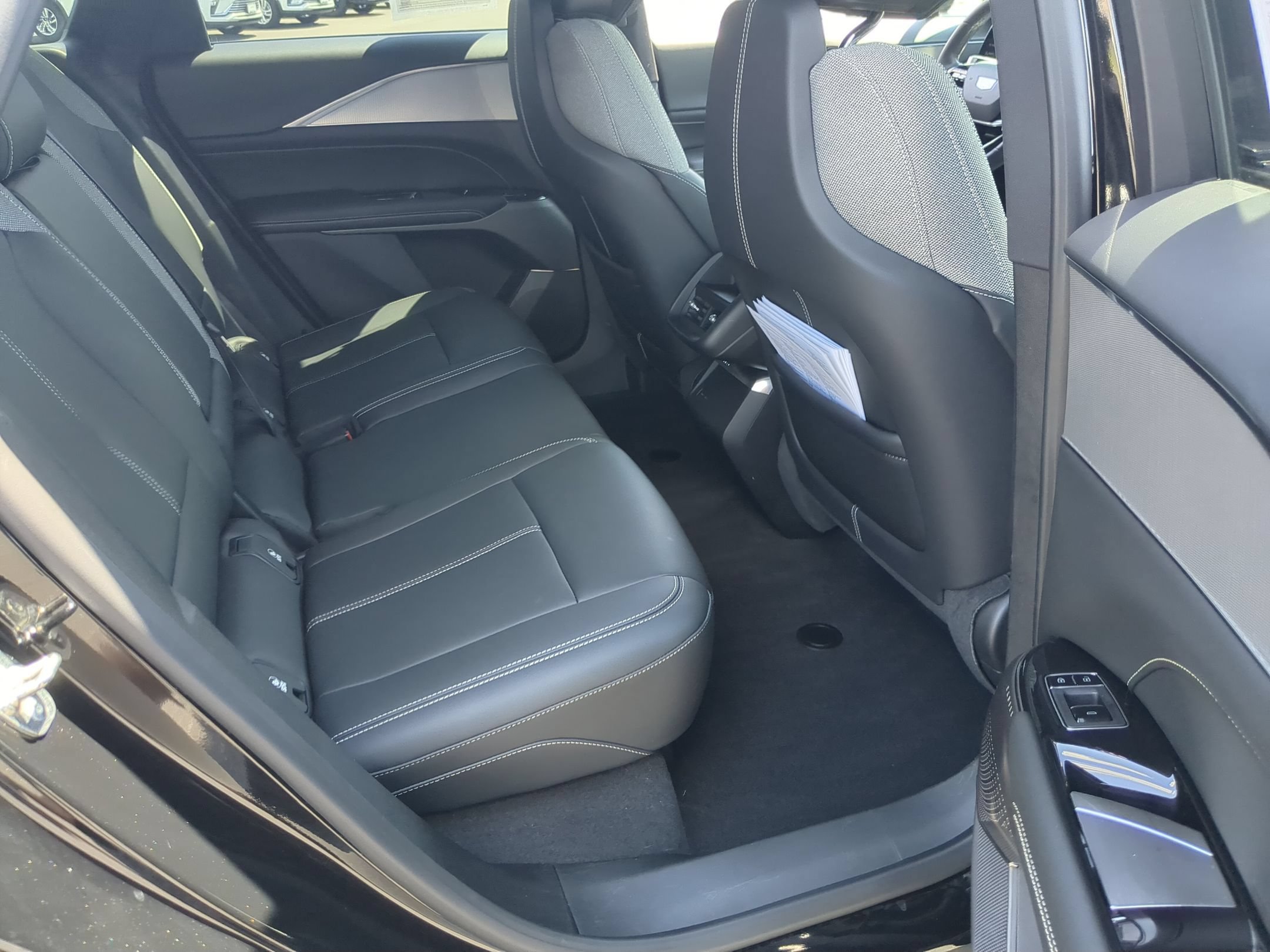 Certified 2024 Cadillac Lyriq Tech AWD/4WD image 25