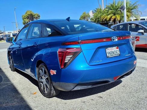 Used 2017 Toyota Mirai FWD image 3