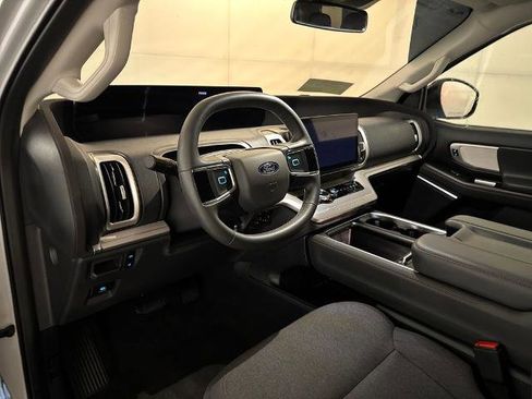 Certified 2025 Ford Expedition Max Active image 5