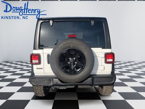 Used 2022 Jeep Wrangler Unlimited Sport AWD/4WD image 4