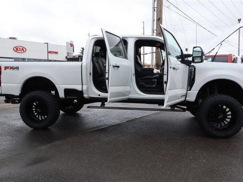 Used 2024 Ford F350 Platinum w/ FX4 Off-Road Package AWD/4WD image 36