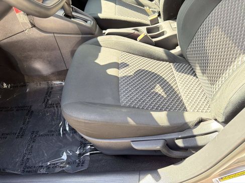 Used 2024 Nissan Versa S w/ Trunk Package FWD image 15