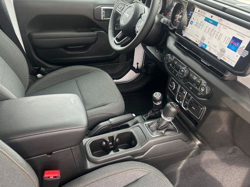 New 2026 Jeep Gladiator Sport image 12