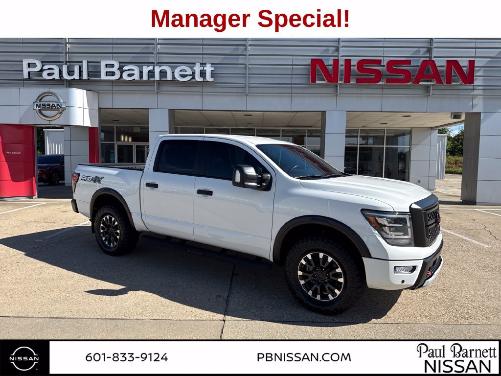 Used 2023 Nissan Titan PRO-4X w/ Pro-4x Convenience Package AWD/4WD image 3