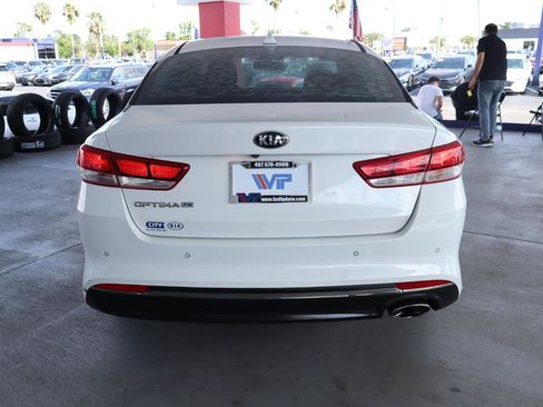 Used 2018 Kia Optima LX FWD image 7