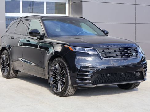 New 2026 Land Rover Range Rover Velar Dynamic SE image 3