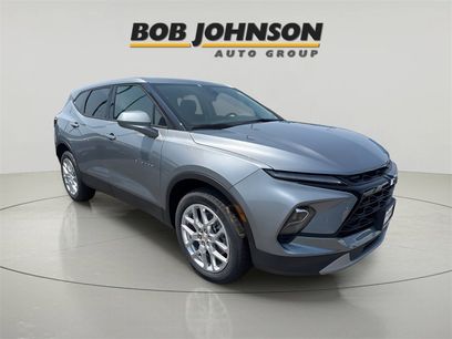 New 2025 Chevrolet Blazer LT w/ LPO, Black Grille Bar Package