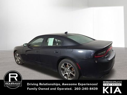 Used 2016 Dodge Charger SXT image 9