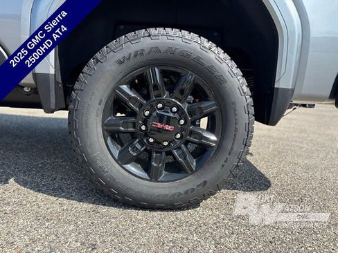 New 2025 GMC Sierra 2500 AT4 w/ AT4 Premium Plus Package image 30