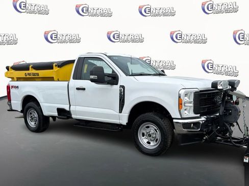 Used 2023 Ford F350 XL w/ FX4 Off-Road Package image 3