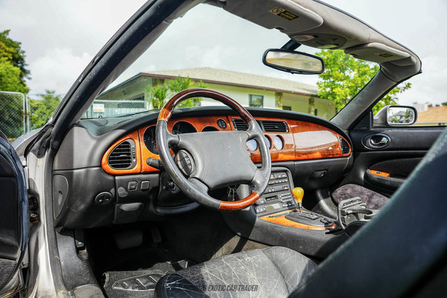 Used 2000 Jaguar XK8 Convertible RWD image 32