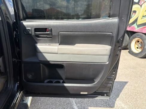 Used 2008 Toyota Tundra 4x4 CrewMax image 25