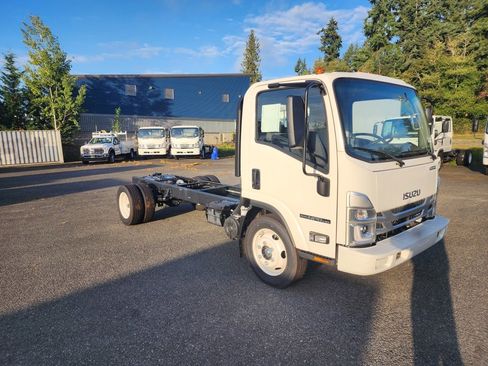 New 2025 Isuzu NPR image 11