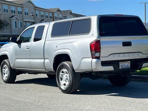 Used 2023 Toyota Tacoma SR image 6