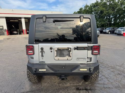 Used 2015 Jeep Wrangler Unlimited Sport w/ Power Convenience Group AWD/4WD image 4