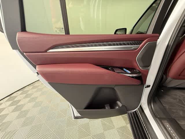 New 2026 Cadillac Escalade Luxury w/ Touring Package AWD/4WD image 25