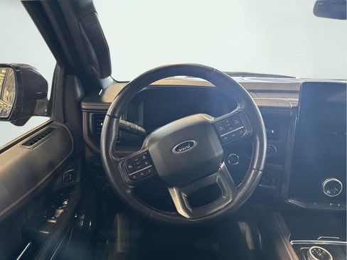 Used 2022 Ford Expedition Max Limited AWD/4WD image 11