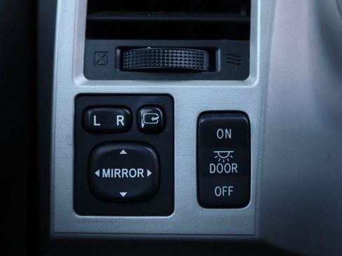 Used 2008 Toyota Sequoia Limited AWD/4WD image 36