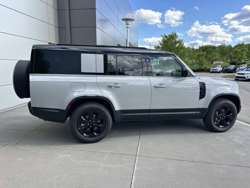 New 2026 Land Rover Defender 130 S AWD/4WD image 4