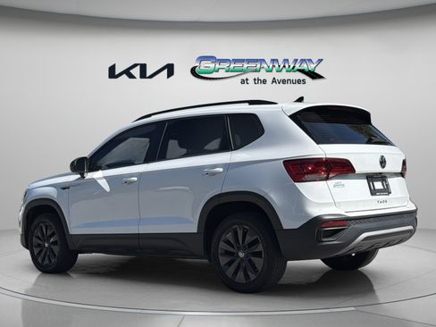 Used 2023 Volkswagen Taos S FWD image 4
