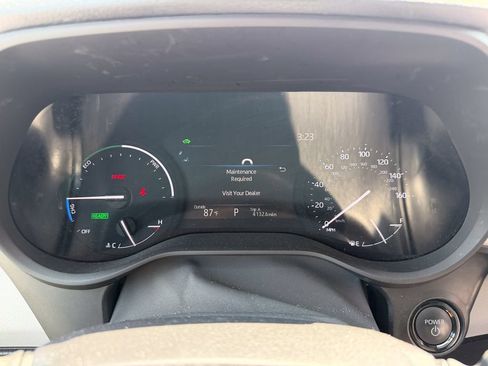 Used 2025 Toyota Sienna LE FWD image 28