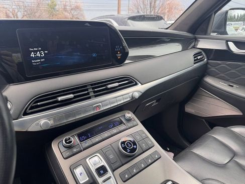 Used 2022 Hyundai Palisade Calligraphy image 11