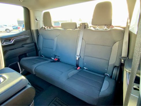 Used 2023 GMC Sierra 1500 Elevation image 28