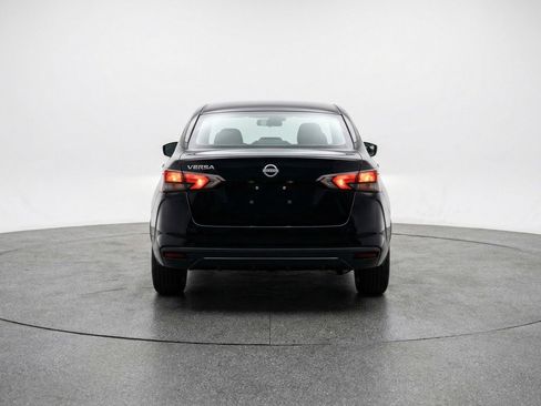 Used 2025 Nissan Versa SV image 6