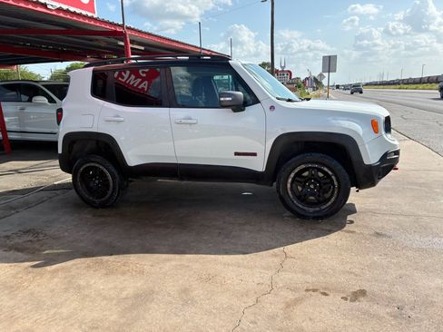Used 2016 Jeep Renegade Trailhawk AWD/4WD image 7