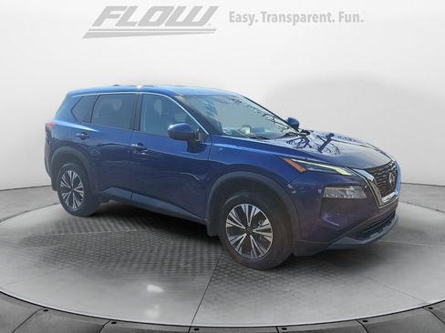 Used 2023 Nissan Rogue SV image 1