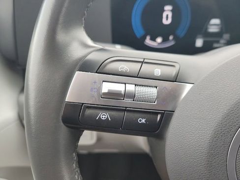 Used 2025 Hyundai Kona SEL image 12