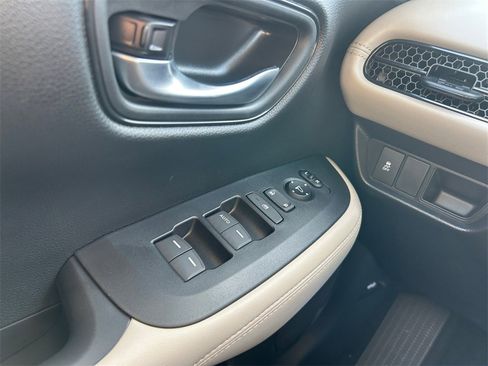 New 2026 Honda HR-V LX image 25